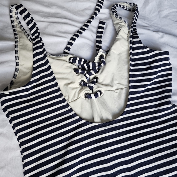 Aerie striped one piece - Picture 2 of 4